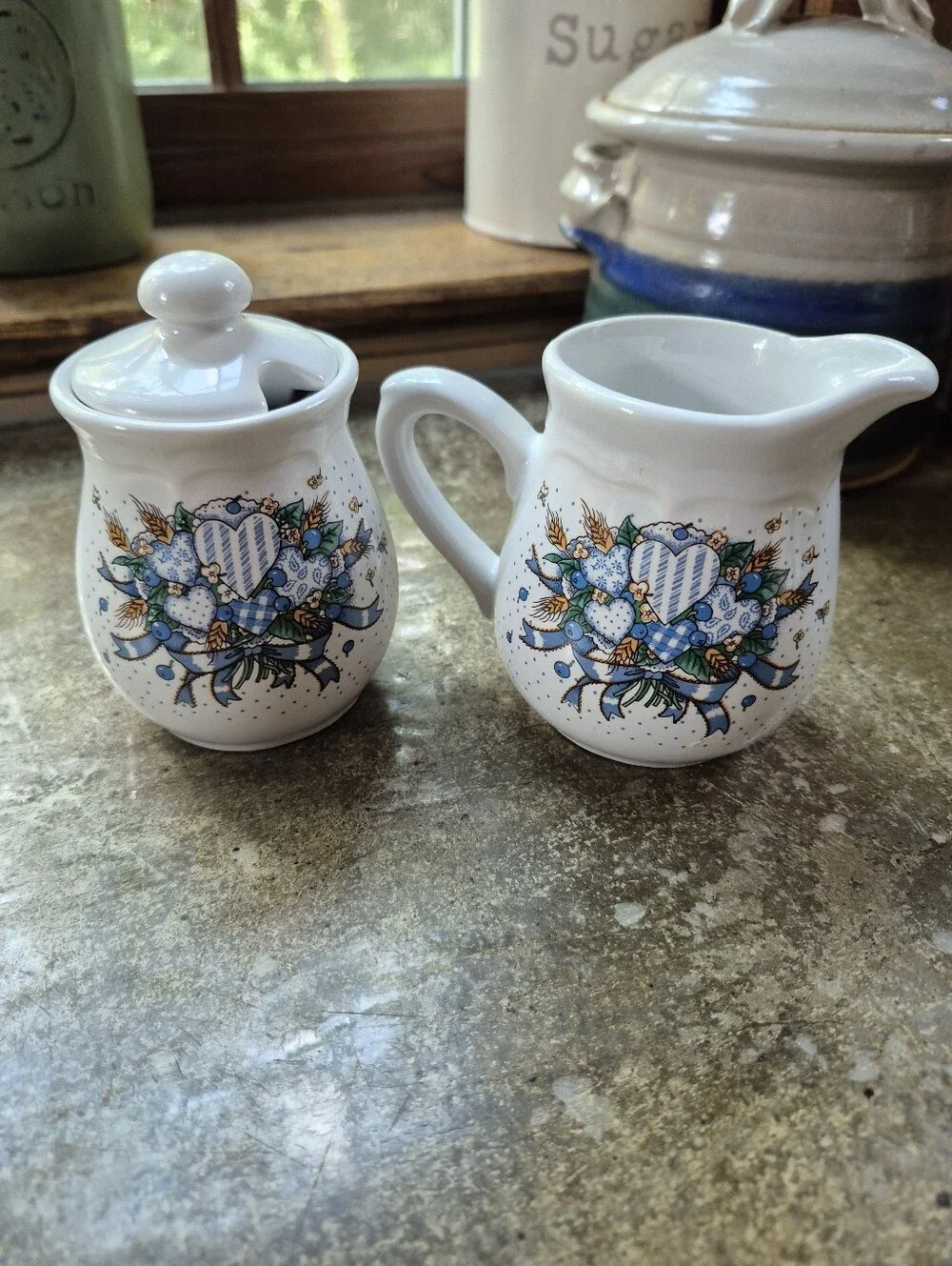 ❤️‍🔥 3pc. Vintage Blue Floral Hearts Creamer & Sugar Set
